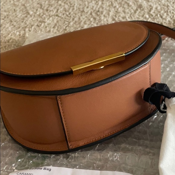 NEW 💝 CUYANA Mini Saddle Bag Caramel - Picture 6 of 16